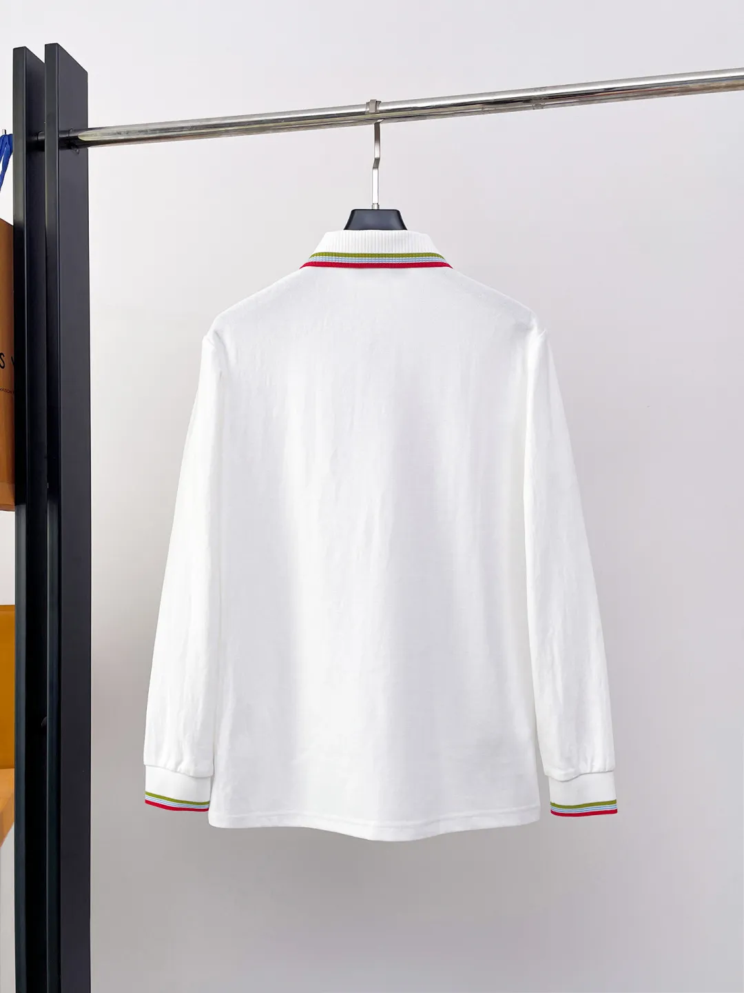 Casablanca New Arrival long-sleeved Polo shirt, original fabric, official Same Style, made of pure cotton pique fabric, custom-made in the same vat, feels very comfortable and smooth, very wide and stylish, produced by a first-line brand Factory, imported Behringer embroidery machine, embroidery is full and textured, collar and collar ribs are woven with imported yarn, will not deform after long-term wear, the most New Arrival style in autumn and winter, fashionable and individual, super Versatile and good-looking Very suitable for both men and women. A must-have item for everyone. Size: M-XXXL